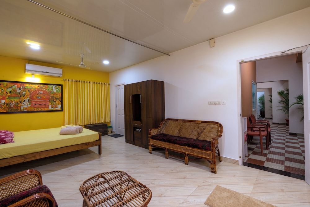 

Milano - Kovalam, Kerala - Vasudevam