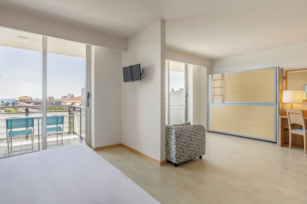 

Milano - Montbrió del Camp - Sol Port Cambrils Hotel