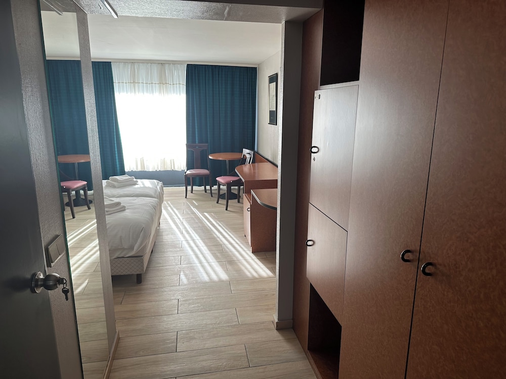 

Bari - Zaventem - Hotel EUROPACITY