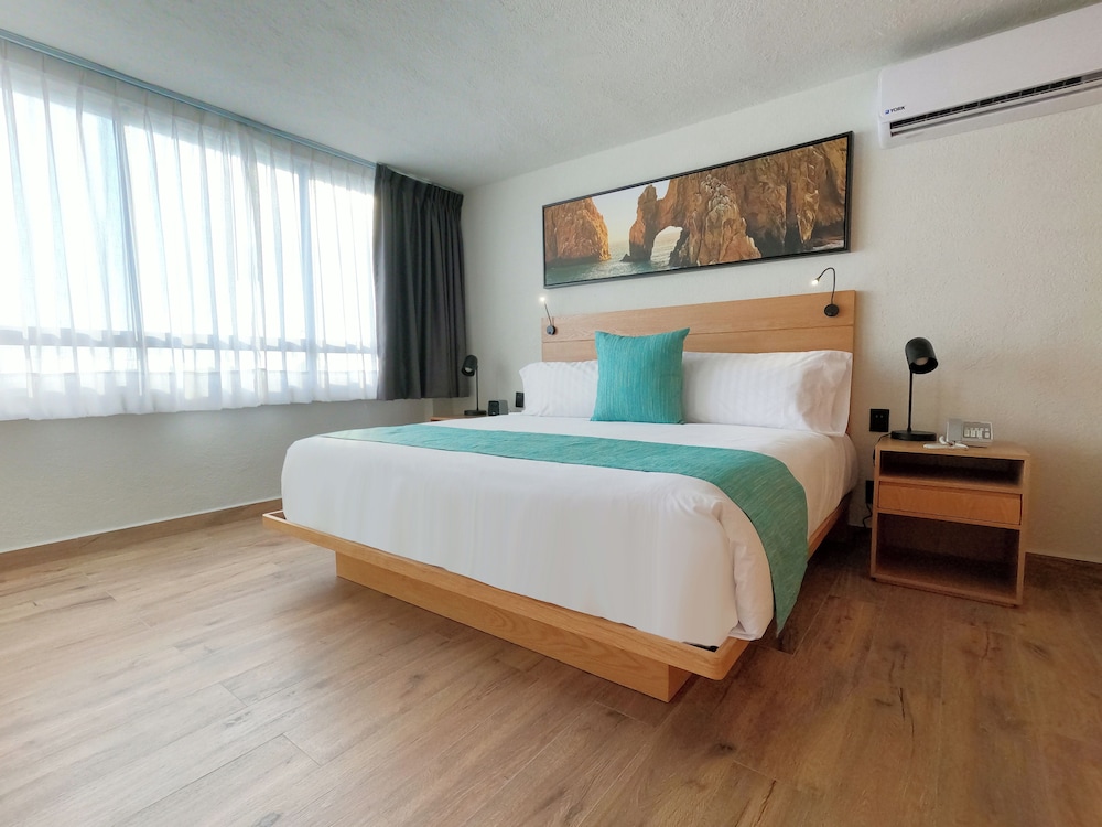 

Milano - Cabo San Lucas - Sunrock Hotel & Suites
