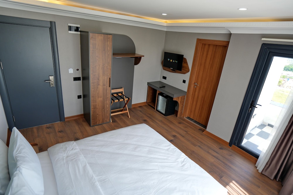 

Milano - Istanbul, New Airport - Shelton Airport Hotel