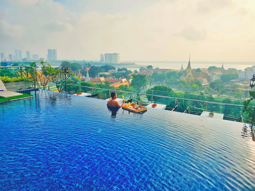 

Venezia - Phnom Penh - Le Botum Hotel