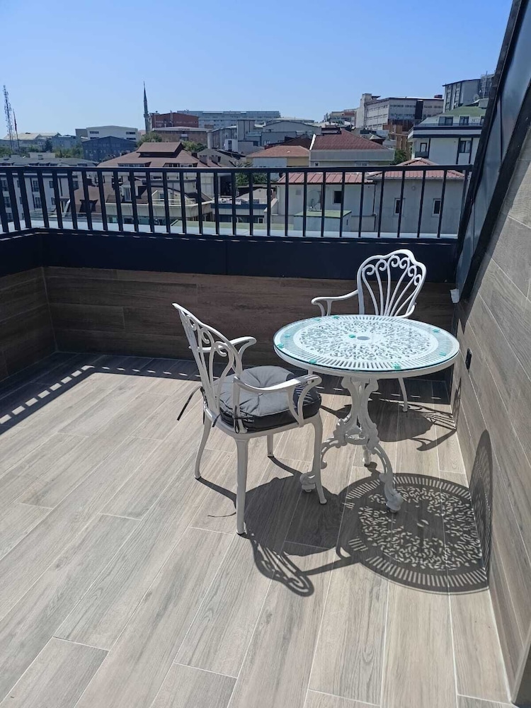 

Palermo - Büyükçekmece - Livello Hotel