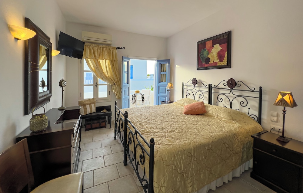 

Milano - Folégandros - Chora Resort Hotel & Spa