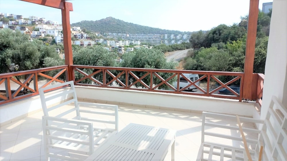 

Bologna - Turgutreis - İBAK Apartments