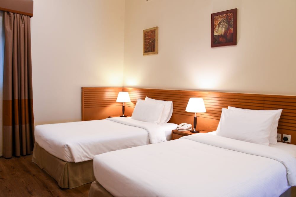 

Roma - Ajman - Ramada Hotel & Suites By Wyndham Ajman