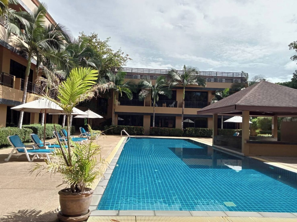 

Catania - Thalang - Naiyang Beach Hotel