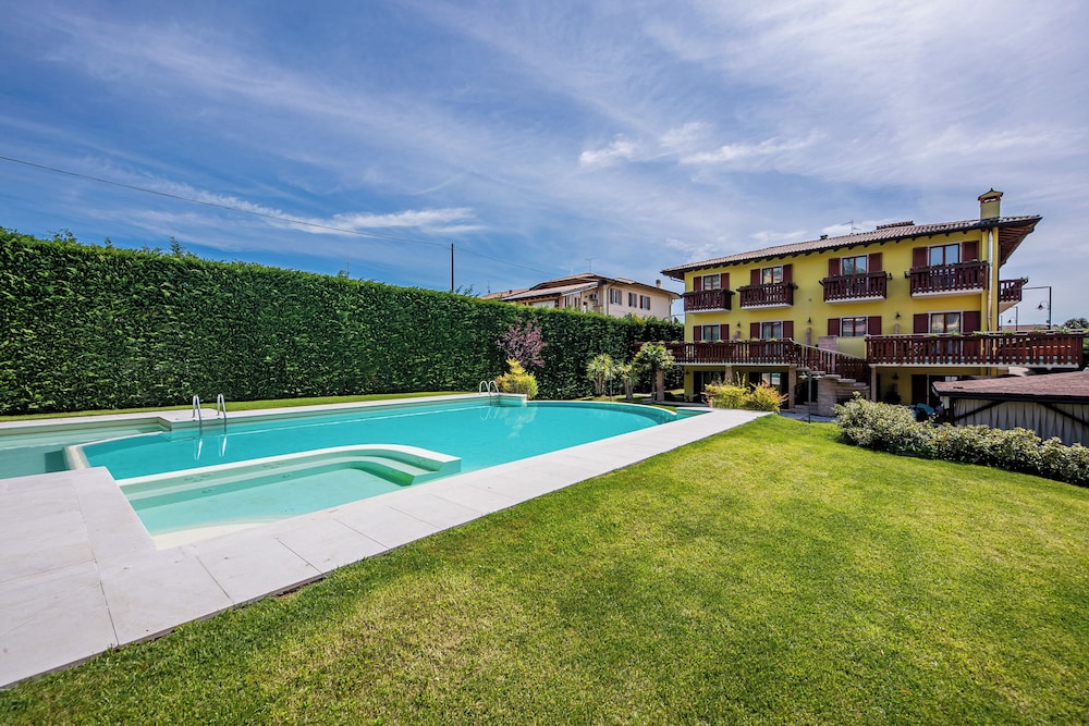 

Napoli - Bardolino - Hotel Romantic