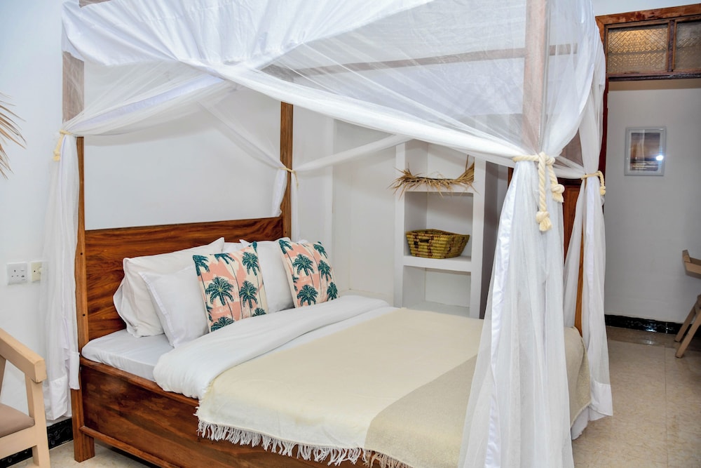 

Torino - Kiwengwa - Coral Bay Zanzibar