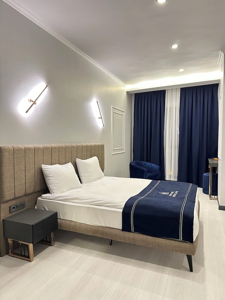 

Napoli - Istanbul, New Airport - Loft Park Hotel's