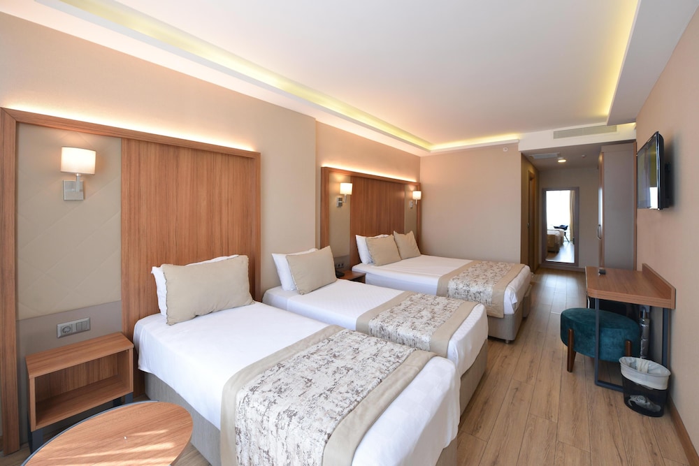 

Catania - Istanbul, New Airport - İstport Hotels