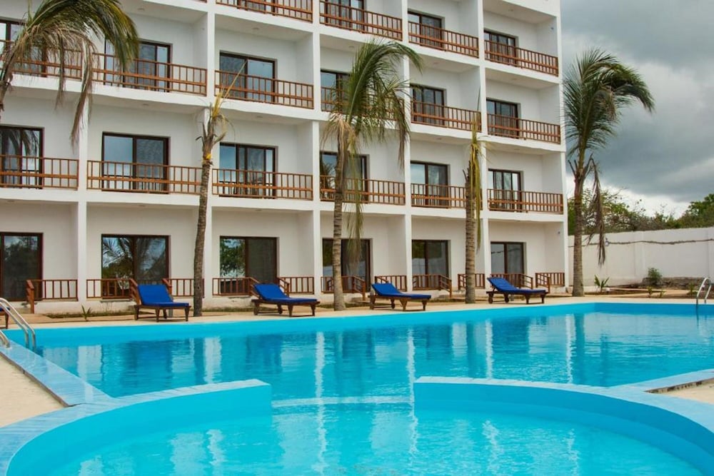 

Palermo - Nungwi, Zanzibar - Malika Nungwi Hotel