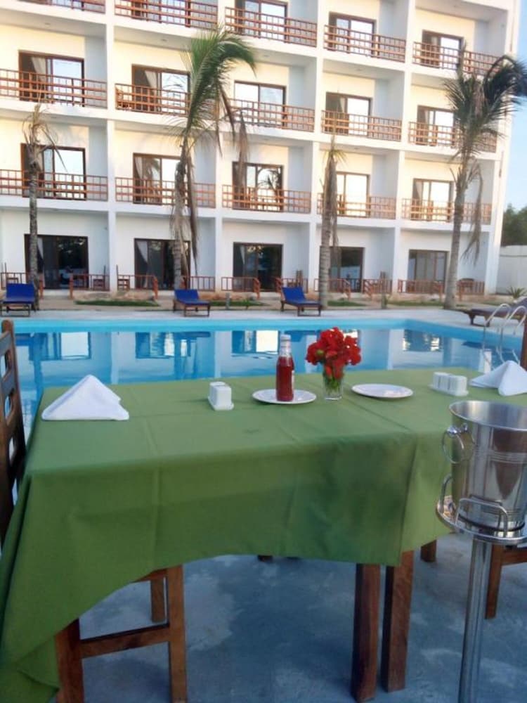 

Bologna - Kendwa - Malika Nungwi Hotel