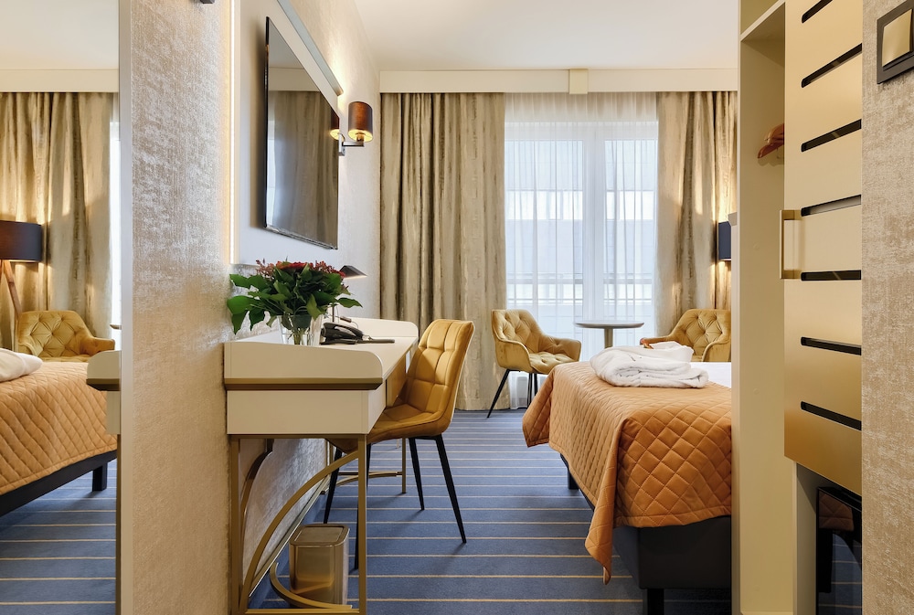 

Roma - Wroclaw - Park Hotel Diament Wroclaw