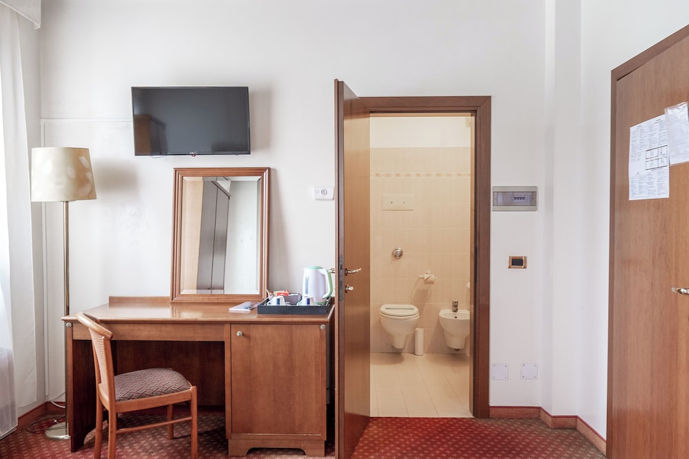 

Lamezia Terme - Venezia, Aeroporto Marco Polo - Hotel Villa Sara