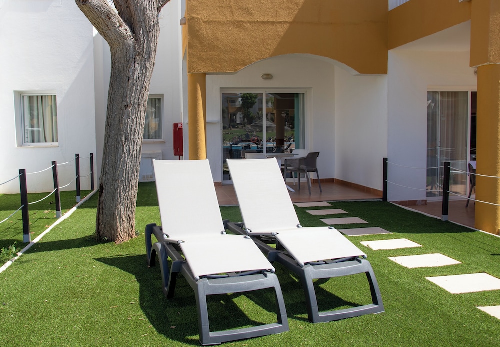 

Bologna - Mahon - Aparthotel Comitas Isla del Aire
