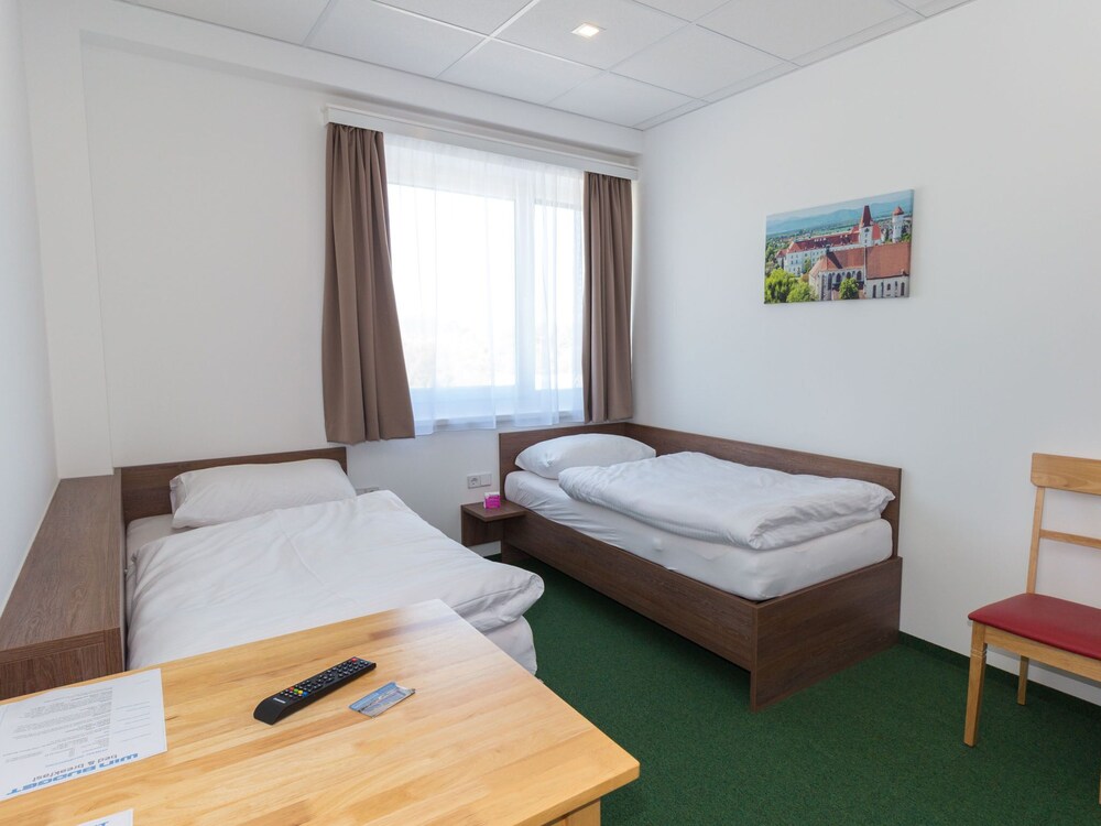 

Roma - Wiener Neustadt - WinBudget "bed&breakfast