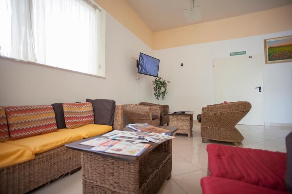 

Milano - Cesenatico - Villa Silvie Rose