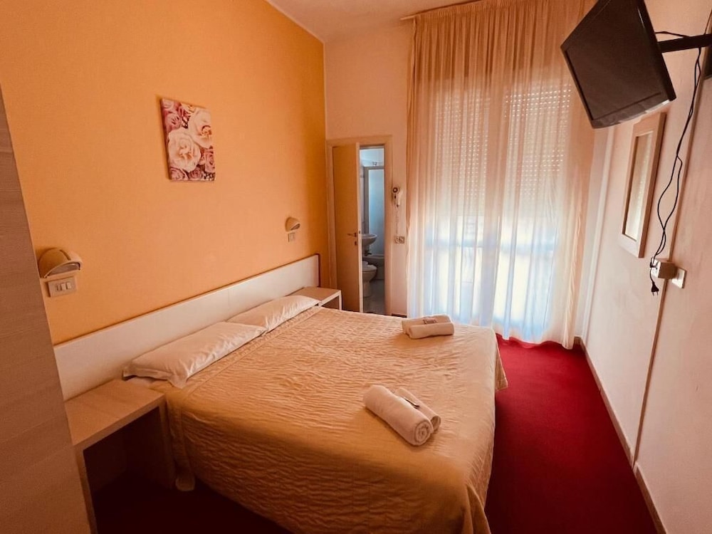 

Milano - Cervia - Villa Silvie Rose