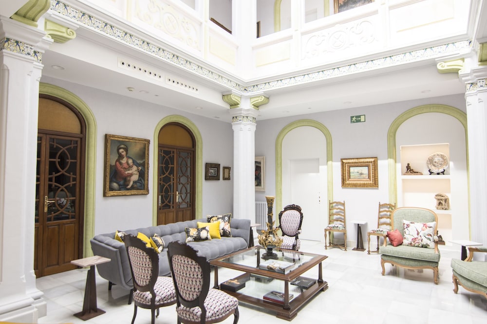 Hotel Oleum - Parking Gratuito bajo disponibilidad y reserva previa
