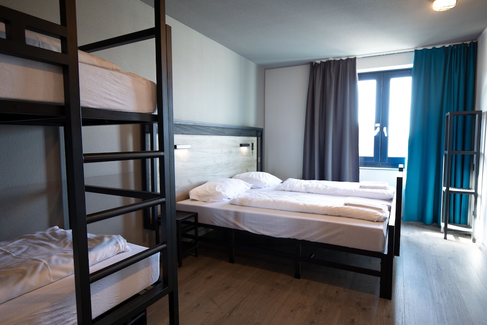 

Roma - Schiedam - a&o Rotterdam City
