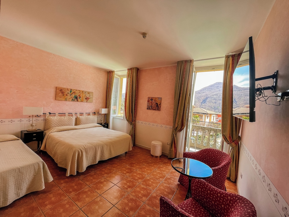 

Roma - Lugano - Caroline Hotel