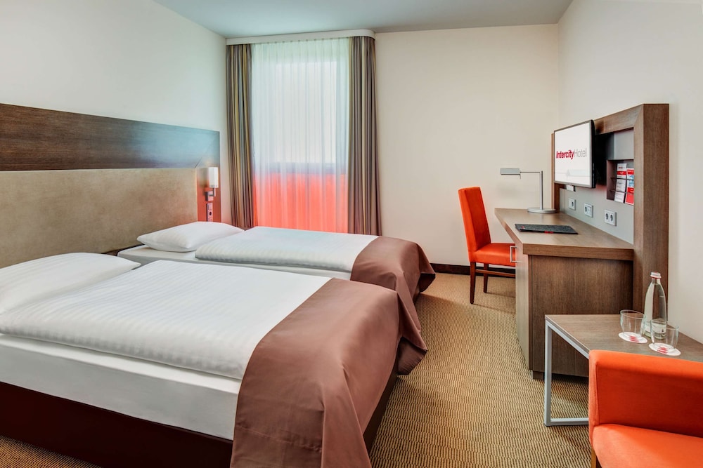 

Bari - Schönefeld - IntercityHotel Berlin Airport Area North
