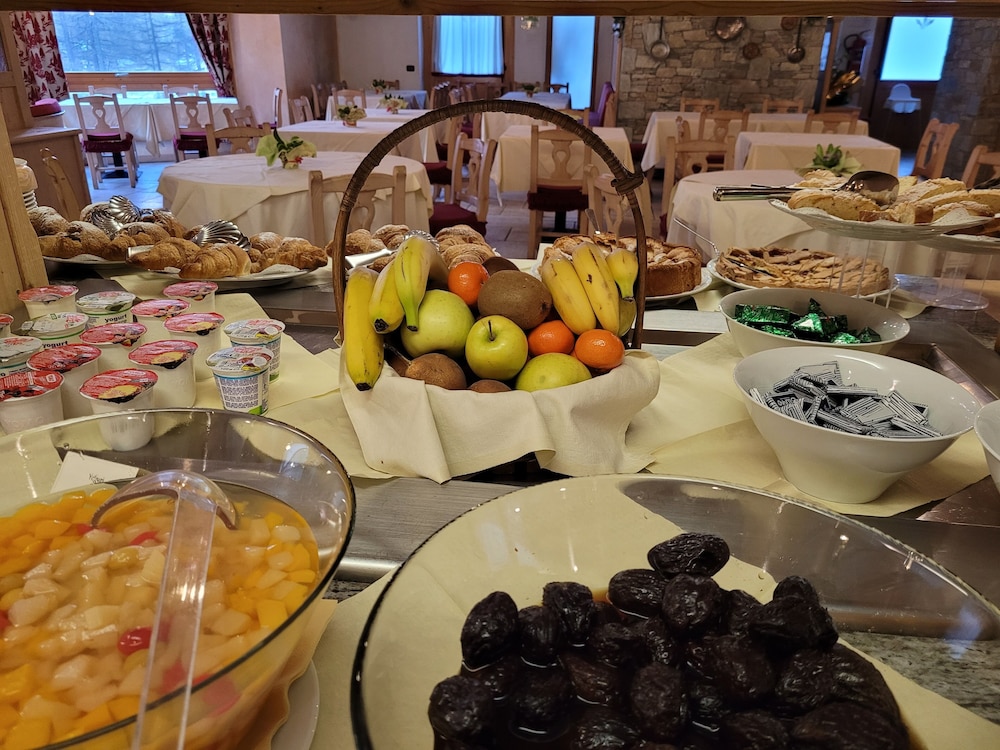 

Napoli - Madesimo - Boscone Suite Hotel