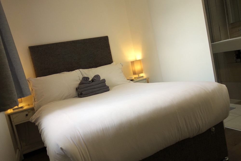 

Bologna - Harrow - Abbey Point Hotel