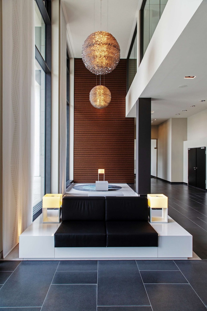 

Bologna - Blankenfelde - Steigenberger Airport Hotel Berlin