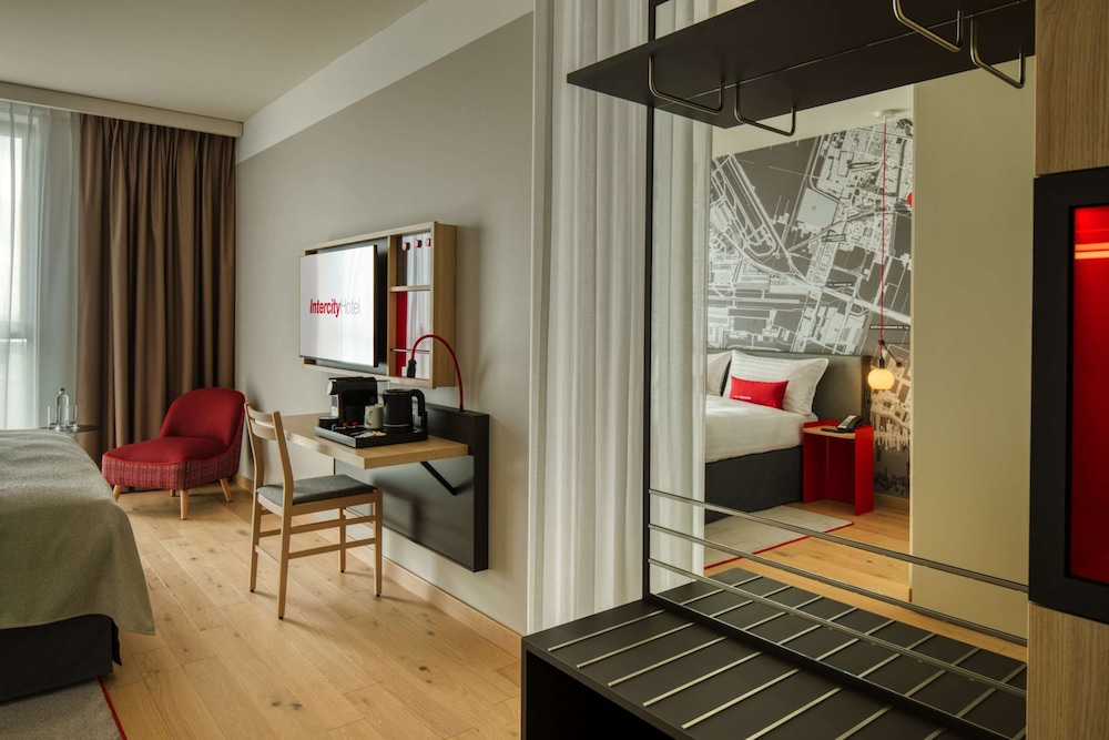 

Torino - Hoofddorp - Intercityhotel Amsterdam Schiphol Airport