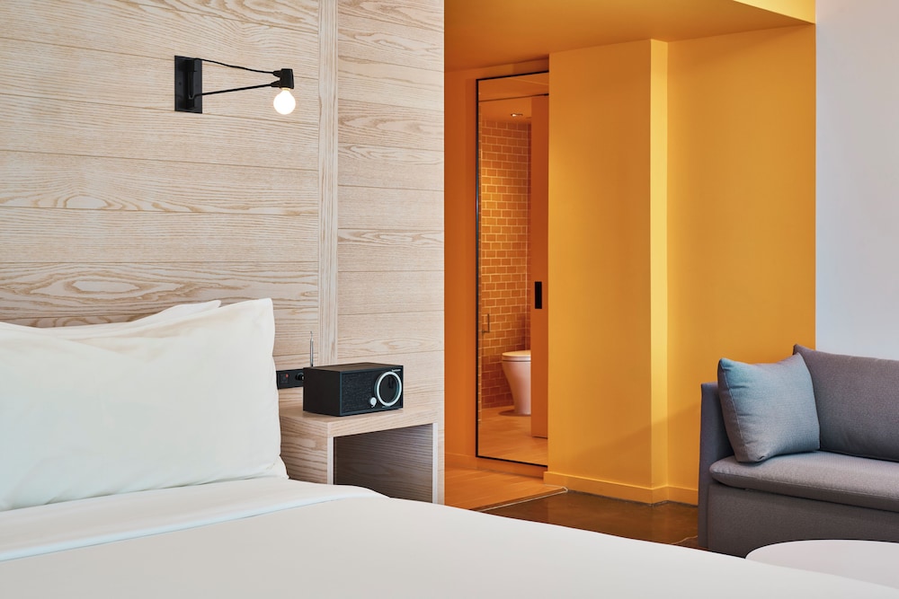 

Bari - Bronx - Radio Hotel