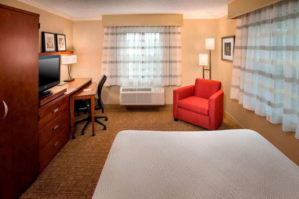 

Roma - Salem (MA) - Sonesta Select Boston Danvers