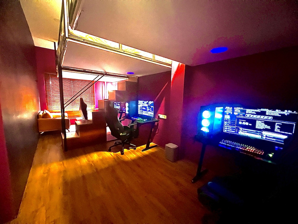 

Bari - Singapore - Arena eSports Hotel @ Bugis Village