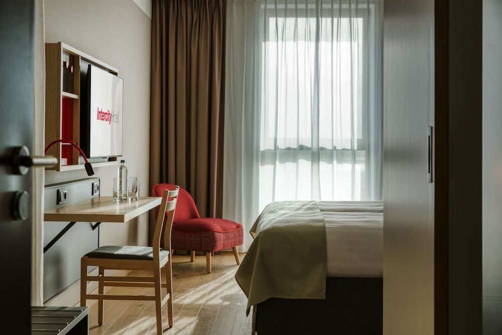 

Venezia - Hoofddorp - IntercityHotel Amsterdam Airport