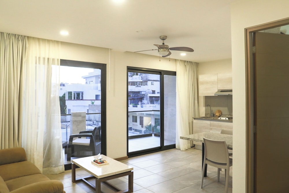 

Bologna - Playa del Carmen - Grand Fifty Suites