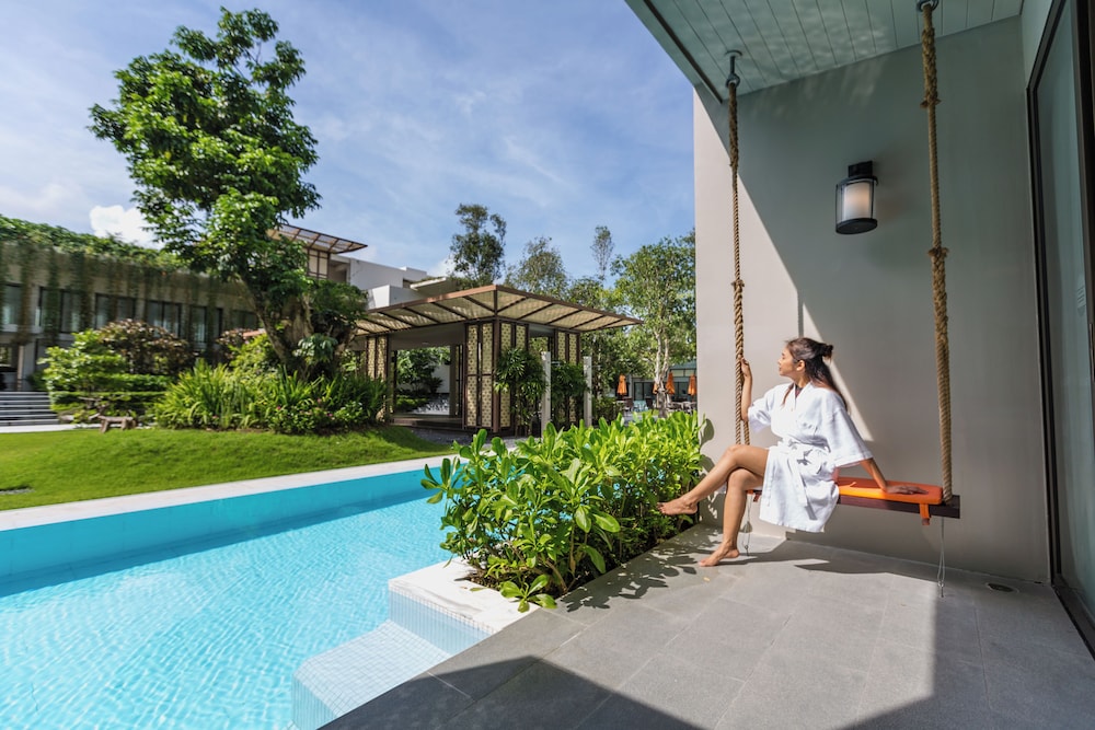 

Verona - Thalang - Proud Phuket, Naiyang Beach