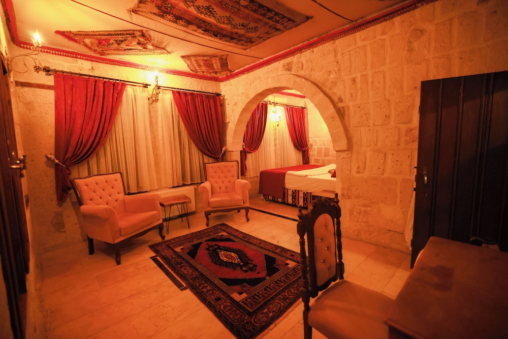 

Napoli - Nevsehir - Cappadocia Nar Cave House & Swimming Pool
