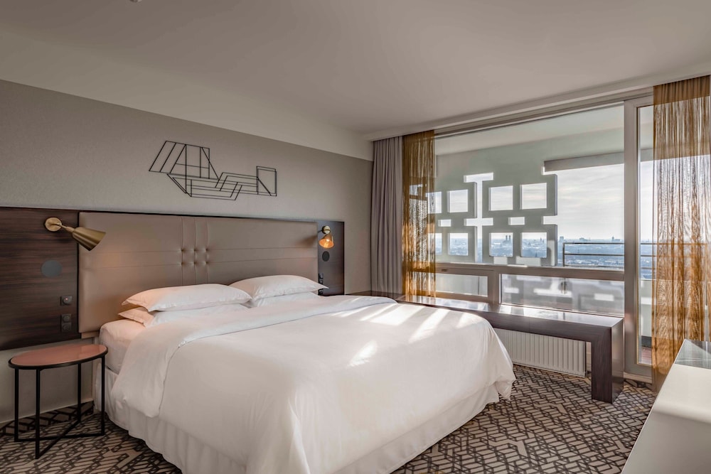 

Bologna - Feldkirchen - Four Points by Sheraton Munich Arabellapark