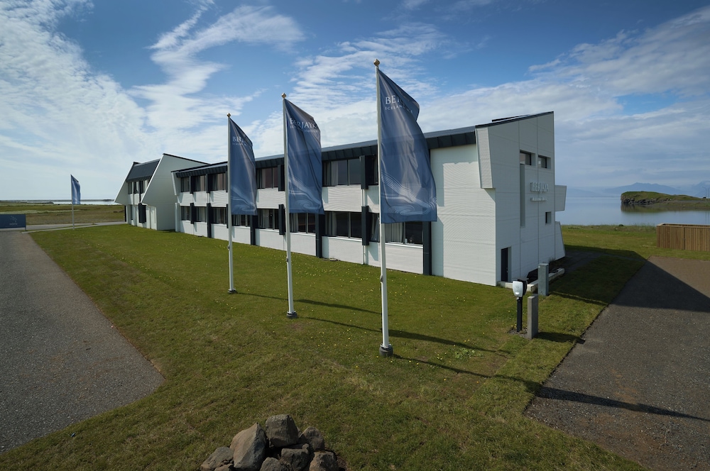 

Bologna - Höfn - Höfn - Berjaya Iceland Hotels