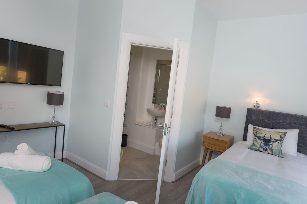 

Roma - Belfast - Titanic Guest Boutique, 4-Star Accommodation