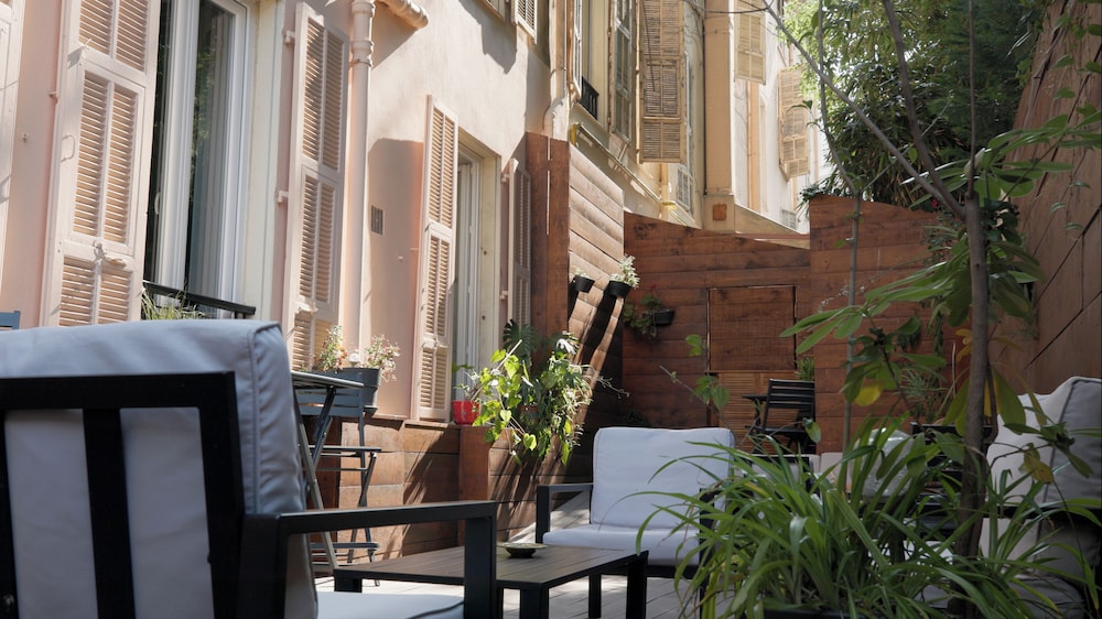 

Roma - Nizza - Hotel Busby