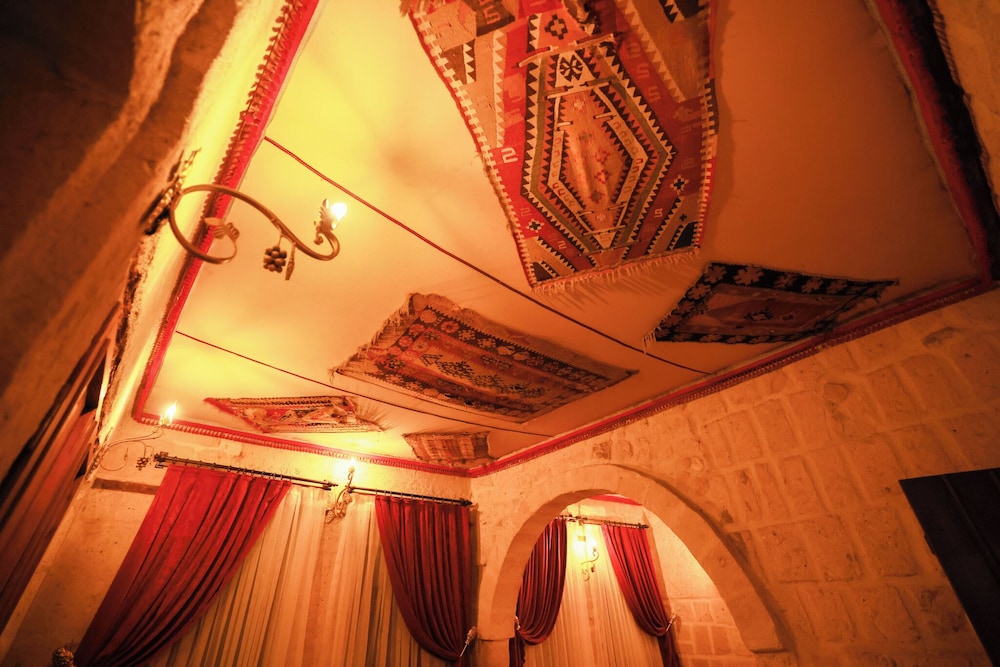 

Milano - Nevsehir - Cappadocia Nar Cave House & Swimming Pool