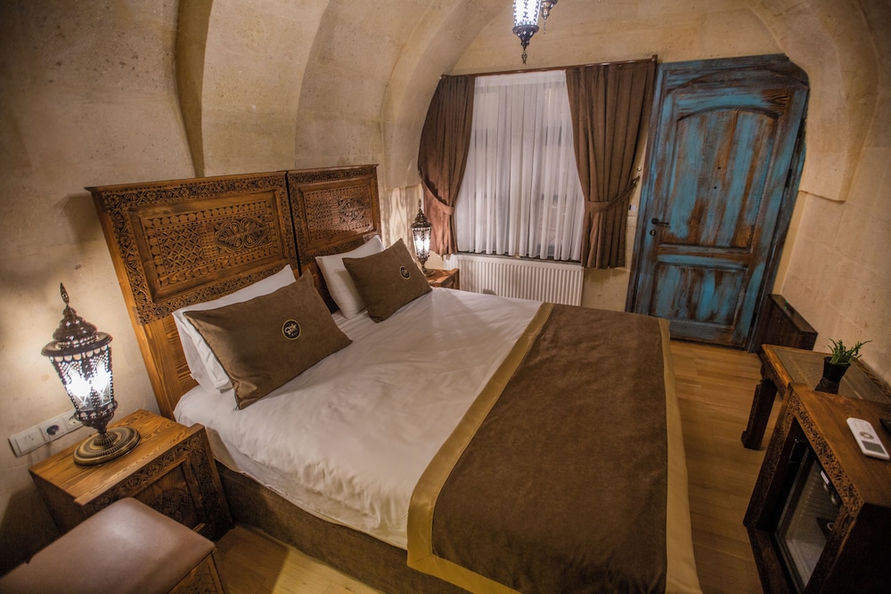 

Napoli - Ayvalı - Sinasos Star Hotel