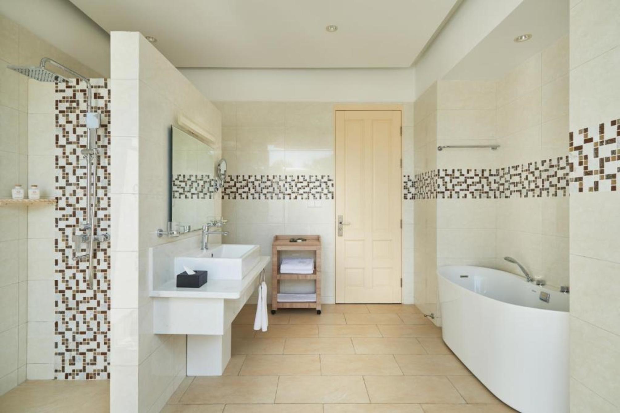 

Bologna - Atollo di Lhaviyani - Siyam World Maldives - 24 hour Premium Inclusive