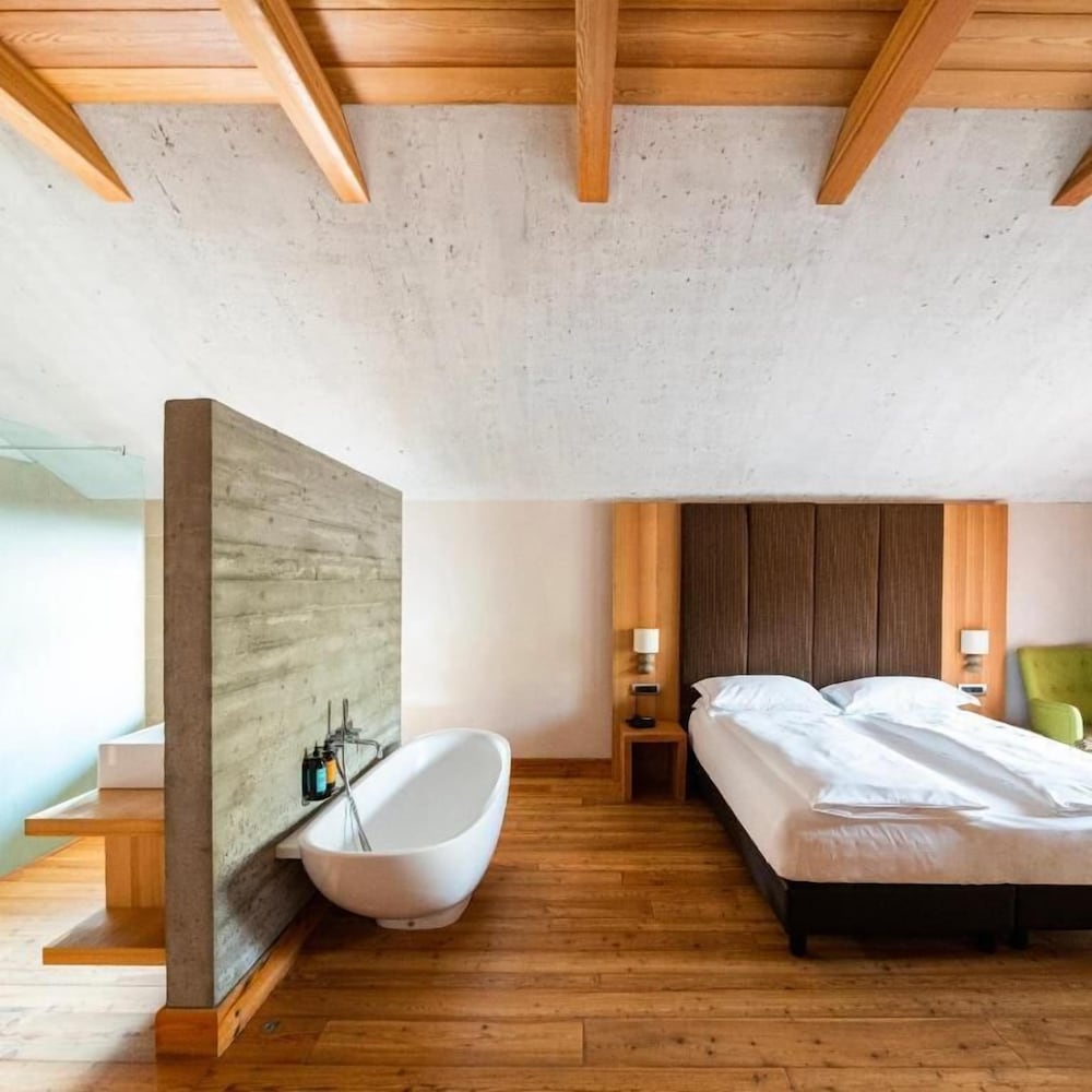 

Cagliari - Livigno - Hotel Larice