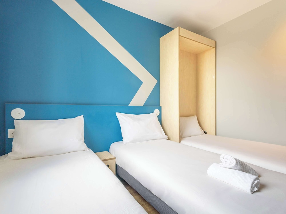 

Bari - Nanterre - ibis budget Nanterre la Defense