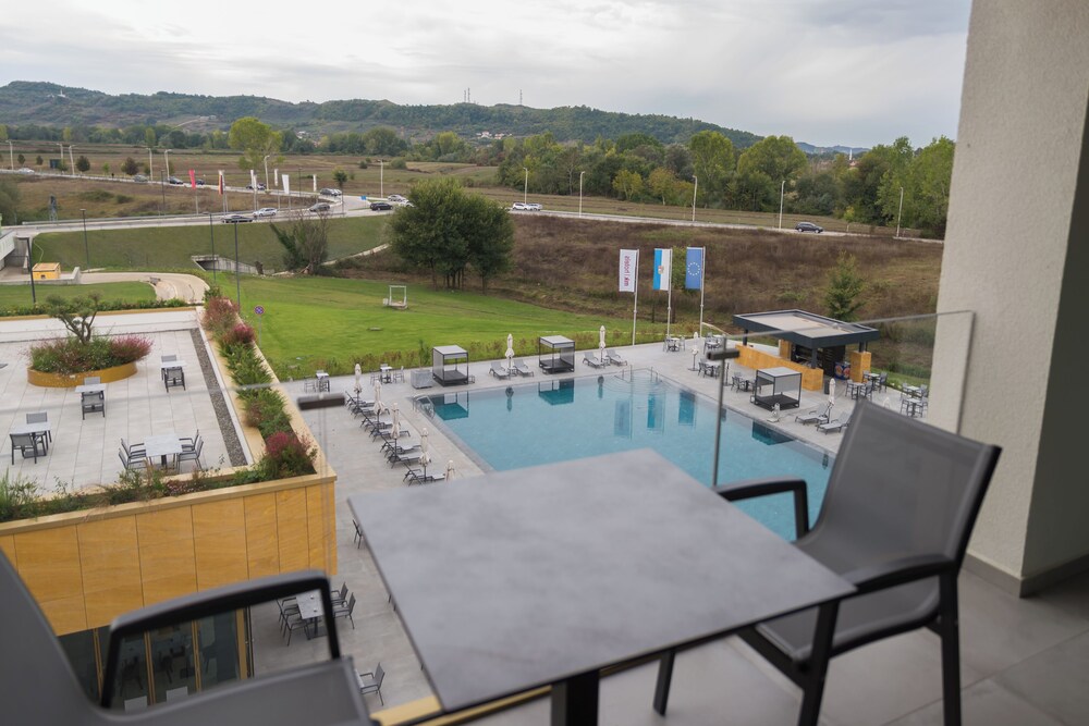 

Roma - Rinas - mk hotel tirana