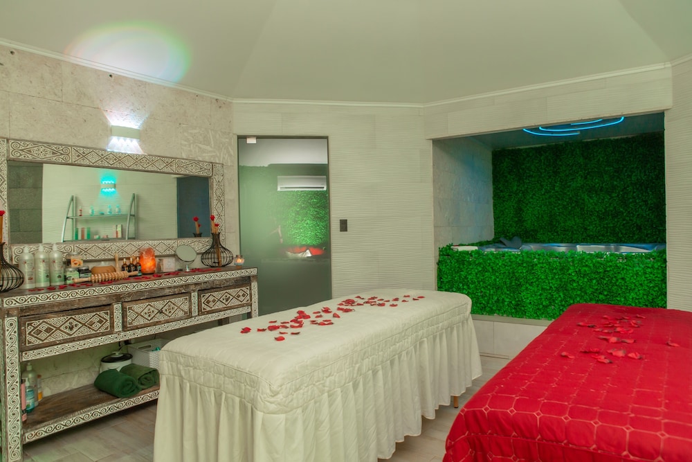 

Milano - Sámara - Leyenda Boutique Hotel & Spa