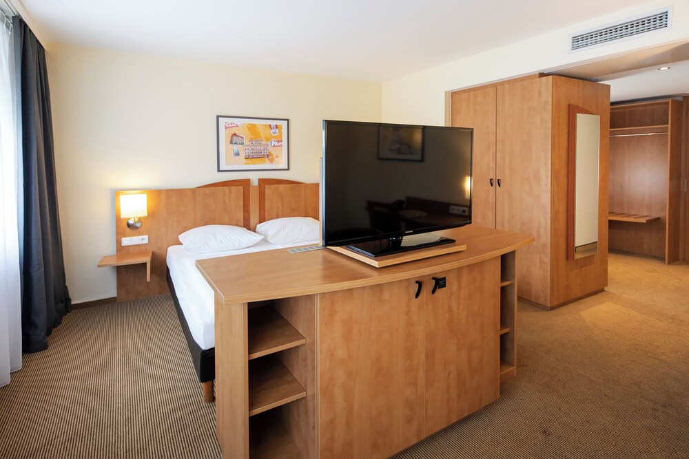 

Lamezia Terme - Braunschweig - ACHAT Hotel Braunschweig